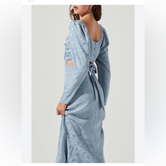 ASTR The Label Lainie Dress | Blue | Size M | Revolve | Midi dress - Picture 4 of 12
